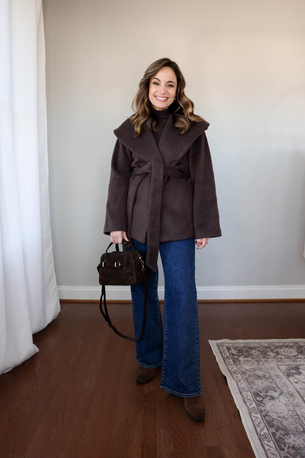 Waterproof boots that look good with wide-leg jeans | winter outfits | petite-friendly outfits